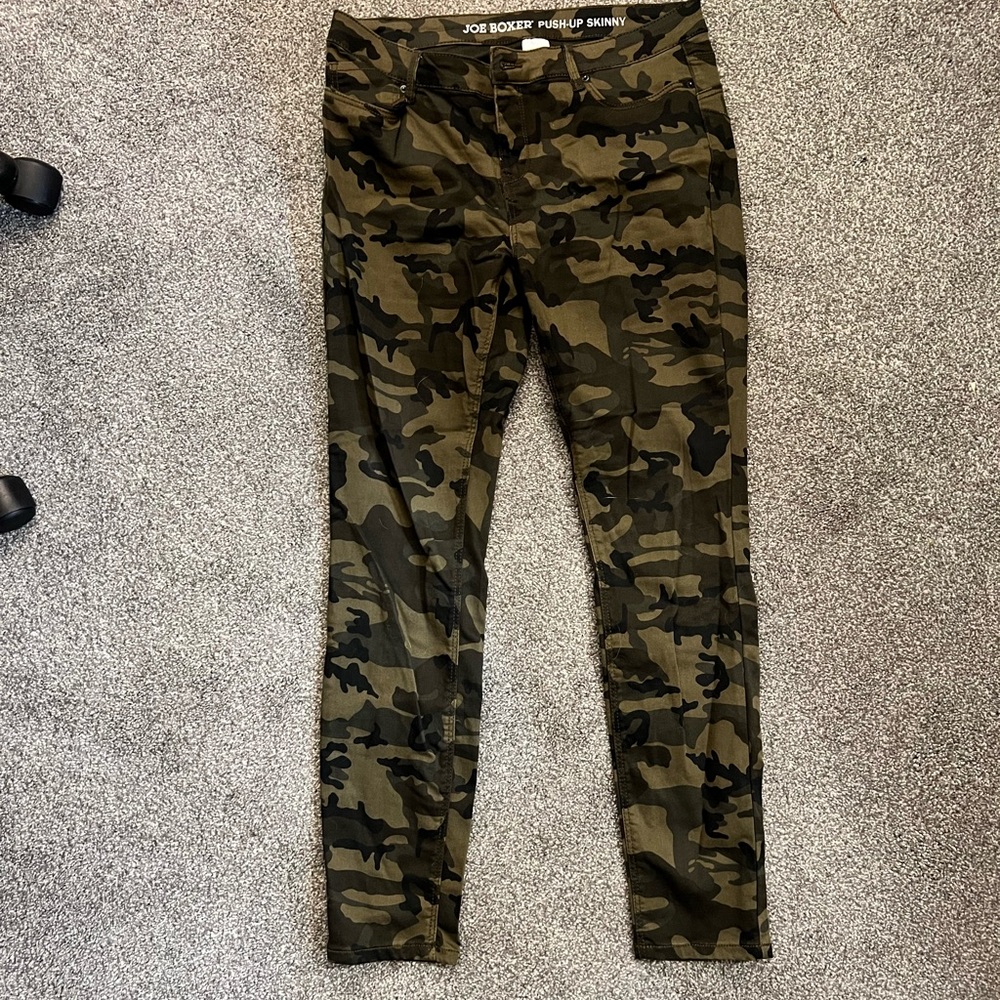 Joe Boxer Camo jeans size 9